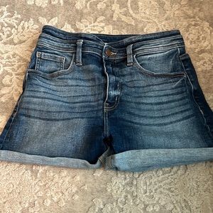 Denim Jean shorts v cut size 28